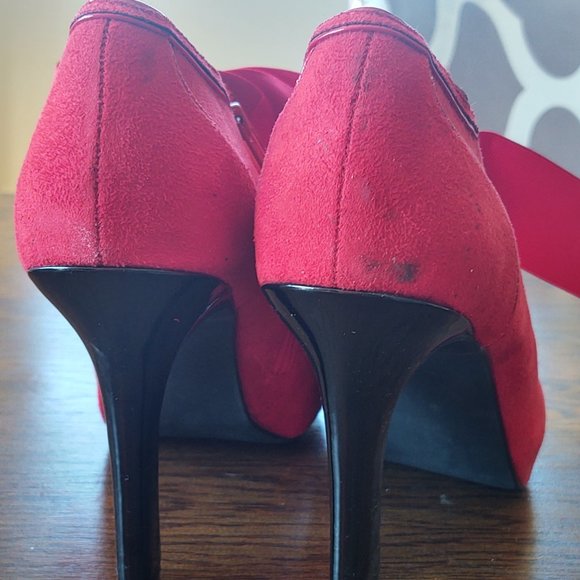 Metaphor Women's Heal with Bow Size 10 - Picture 5 of 6